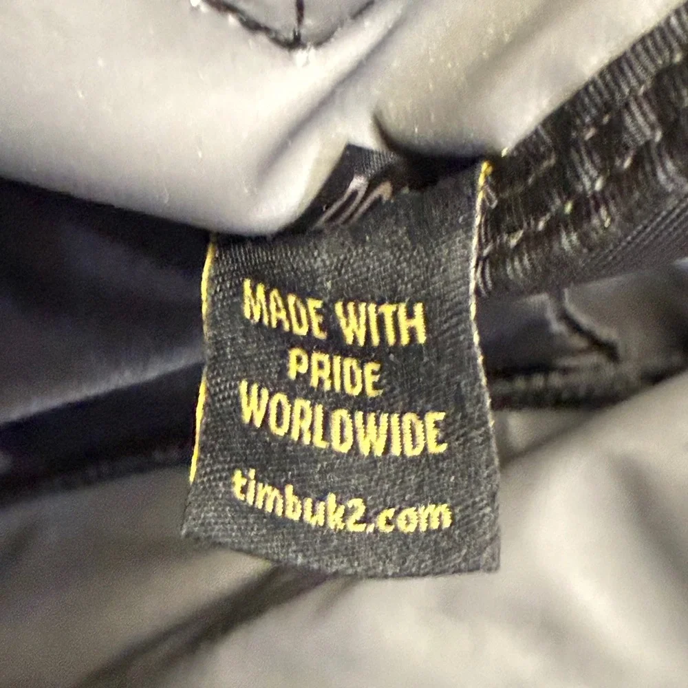 Timbuk2 Classic Messenger Bag Black Grey Ballistic Nylon Commuter Shoulder Bag